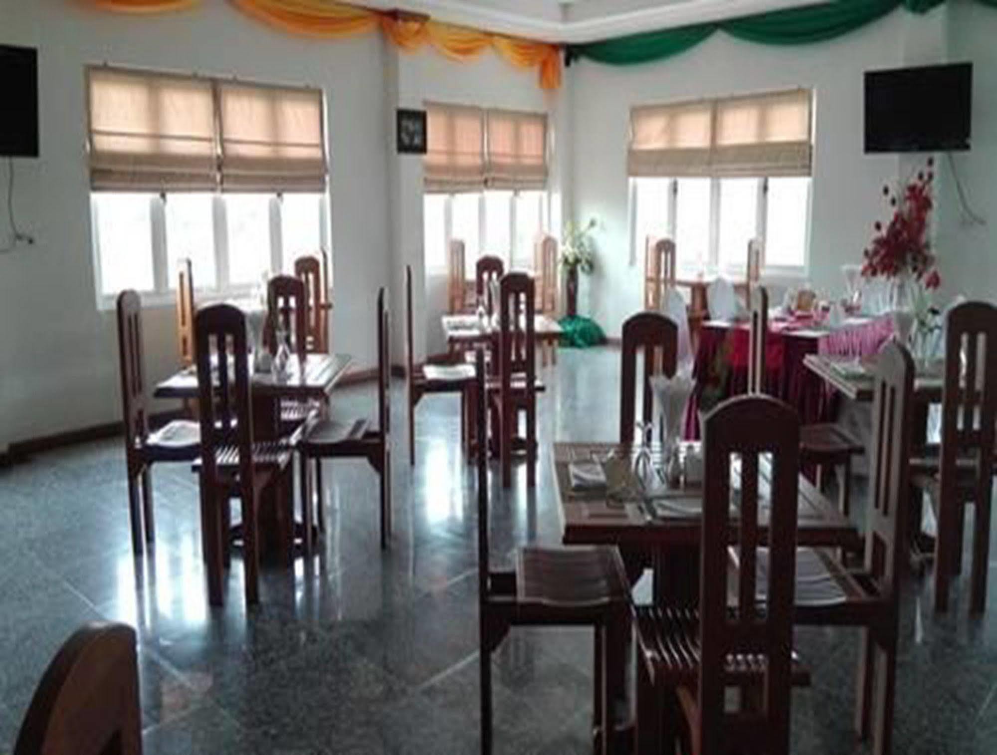 فندق ميات تينزار Oattara Thiri المظهر الخارجي الصورة